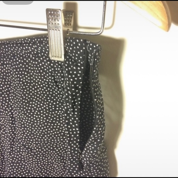Urban Outfitters, miniskirt w/polka dots, M - Picture 6 of 9